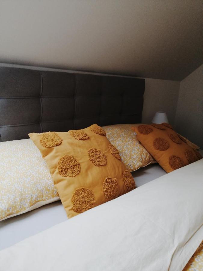 Apartman Pri Parku Sered' Buitenkant foto