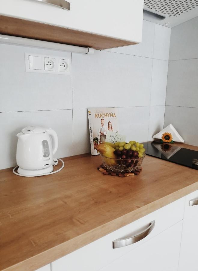 Apartman Pri Parku Sered' Buitenkant foto