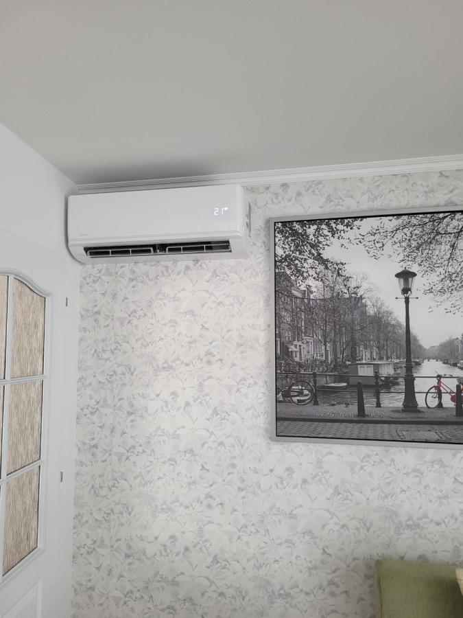 Apartman Pri Parku Sered' Buitenkant foto